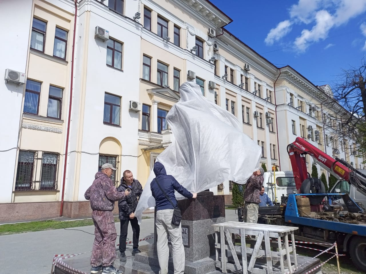 остановка площадь мира тверь