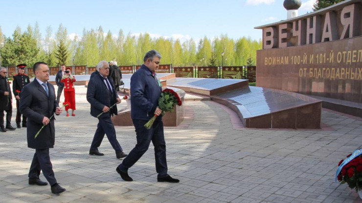 Делегация Казахстана почтила память земляков, павших на ржевской земле - новости ТИА