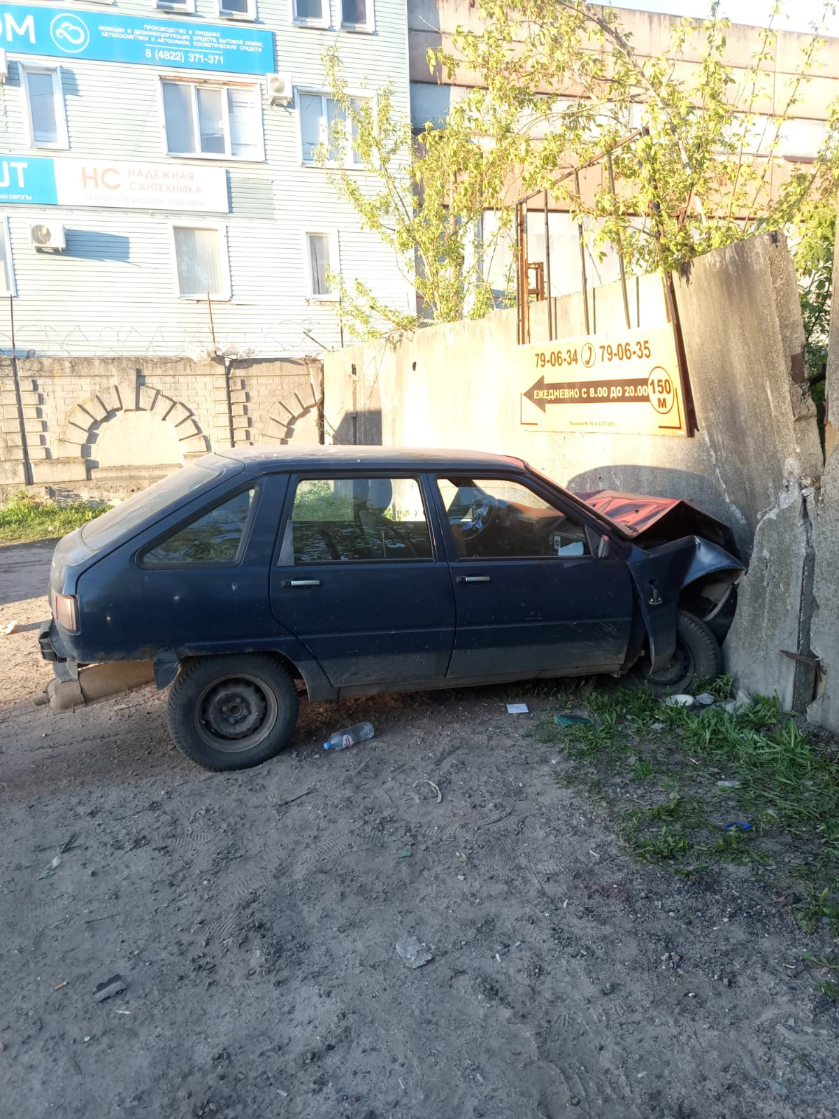 В Твери лихач на полном ходу 