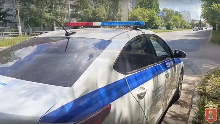 В Твери инспекторы ДПС спасли мужчину от перевода денег мошенникам - новости ТИА