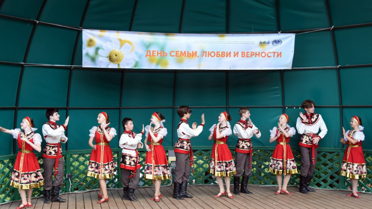 В предстоящие выходные в Тверской области отметят День семьи, любви и верности - новости ТИА