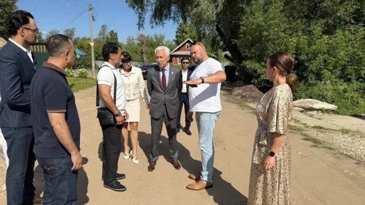 По инициативе "Единой России" в Вышнем Волочке приводят в порядок дороги и общественные пространства - новости ТИА
