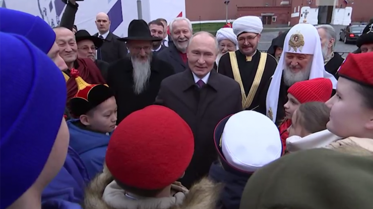 В День народного единства Путин пообщался с юными земляками из Твери - новости ТИА