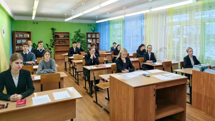 Названа самая популярная тема на итоговом сочинении у выпускников Тверской области - новости ТИА