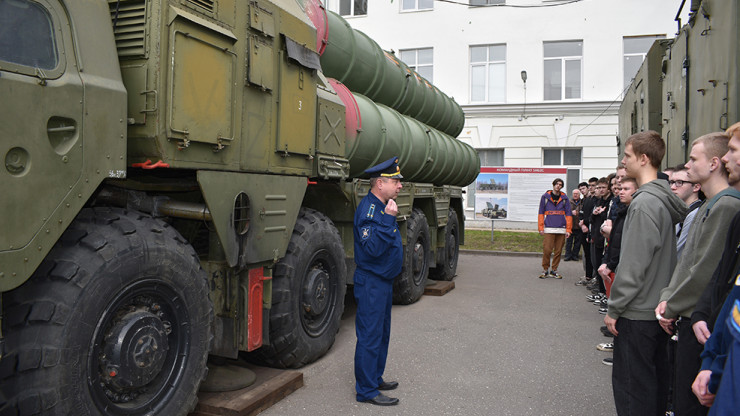 В Твери проходят мероприятия по военно-профессиональному ориентированию студентов - новости ТИА