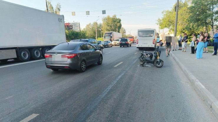 В Твери в ДТП пострадал водитель скутера - новости ТИА