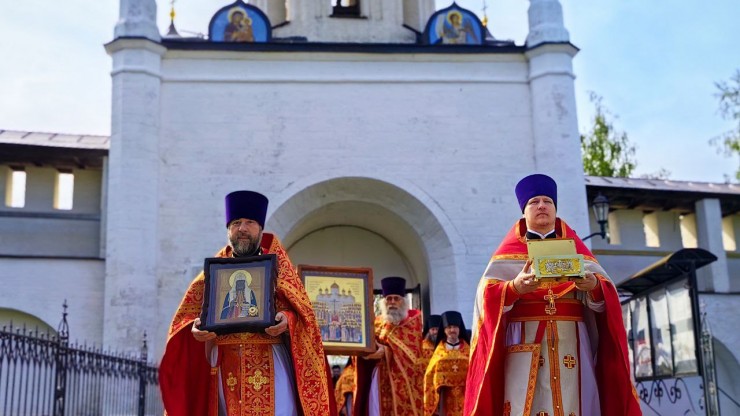 Участники Волжского Крестного хода посетили Свято-Успенский монастырь в Старице - новости ТИА