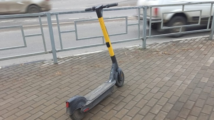 В Твери определены зоны, где нельзя ездить на самокатах - новости ТИА