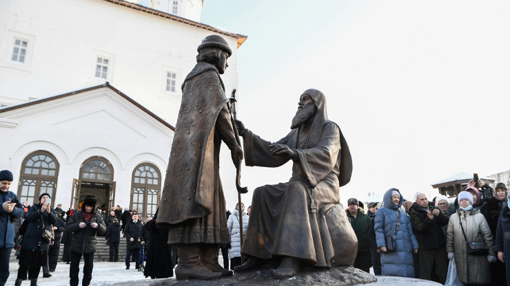 В Твери на Соборной площади открыли памятник Михаилу Тверскому и святителю Симеону - новости ТИА