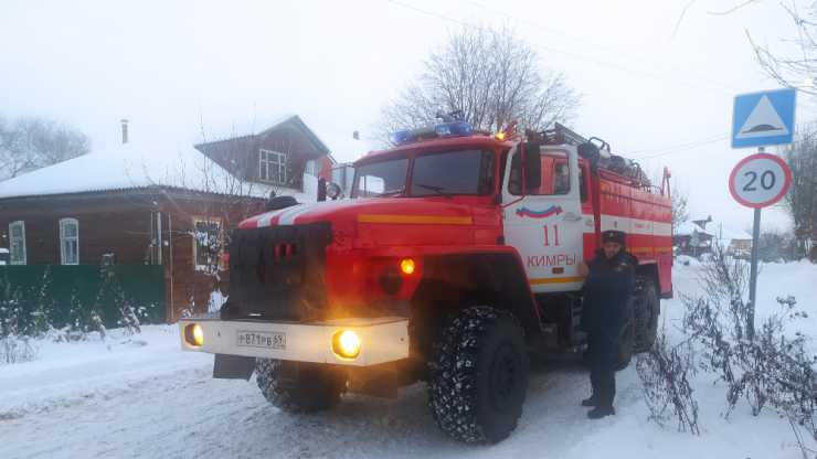 В Тверской области пожарные потушили жилой деревянный дом - новости ТИА