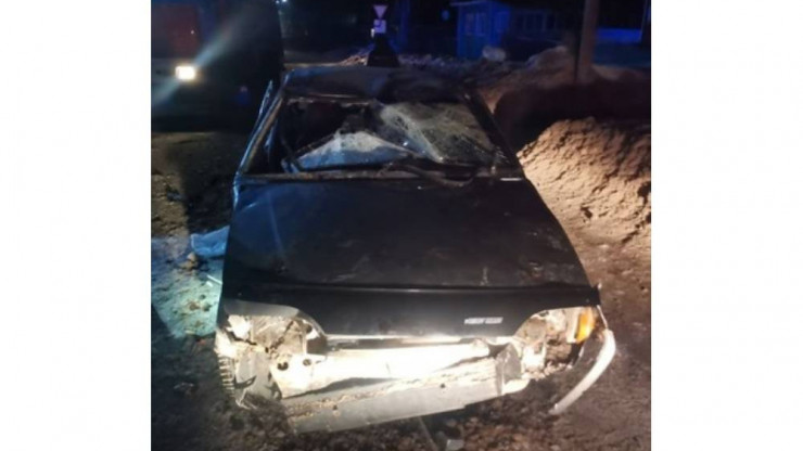 В Тверской области нетрезвый водитель врезался в снежный вал и получил травмы - новости ТИА