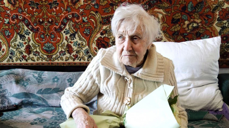 Труженице тыла Валентине Рабинович исполнилось 102 года - новости ТИА