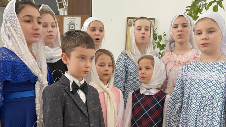 Детский хор при Воскресенском соборе Твери начал петь на богослужении - новости ТИА
