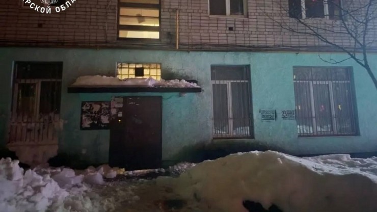 Из-за падения глыбы льда на пенсионерку в Тверской области завели уголовное дело - новости ТИА