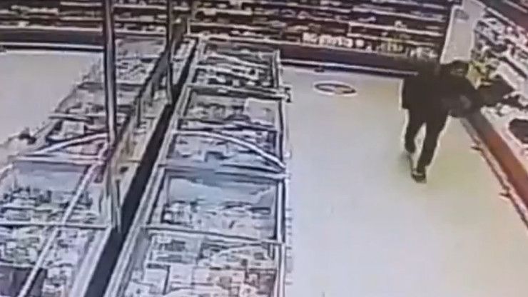 В Тверской области парень ограбил магазин и попал на видео - новости ТИА