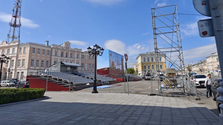 Опубликовали фото установки сцены для парада Победы в Твери - новости ТИА