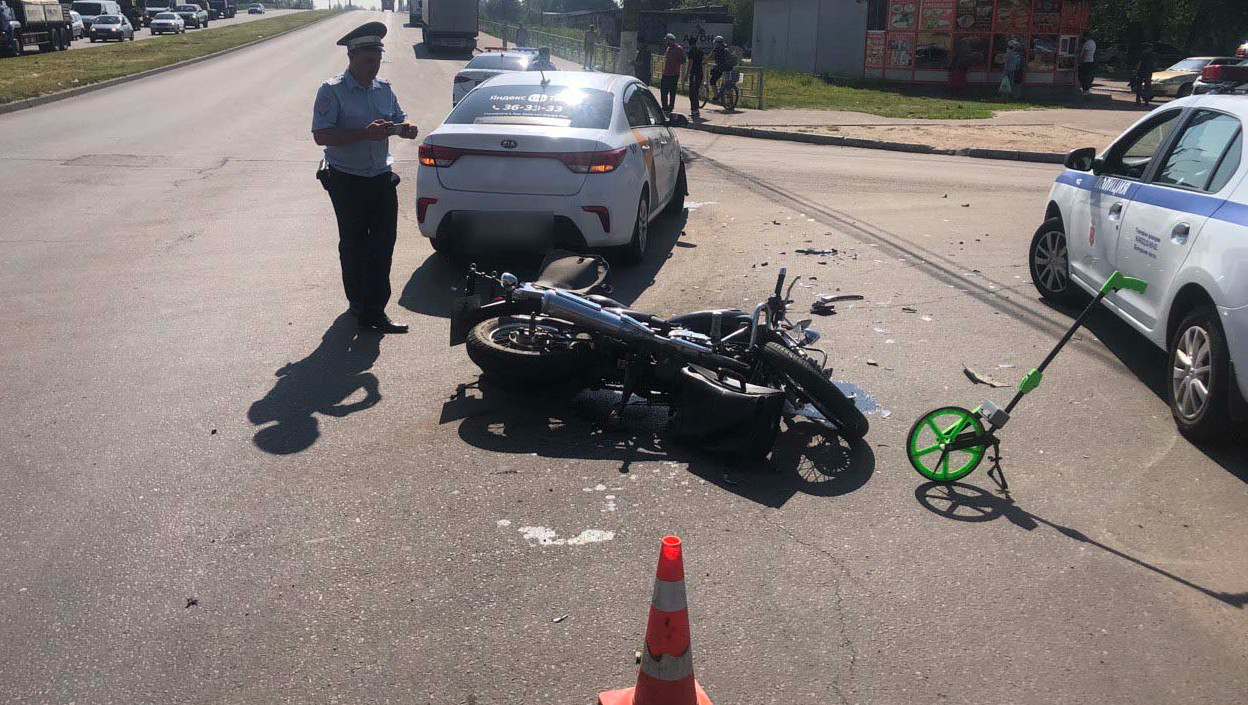 В Твери столкнулись автомобиль и мотоциклист | 06.07.2023 | Тверь -  БезФормата