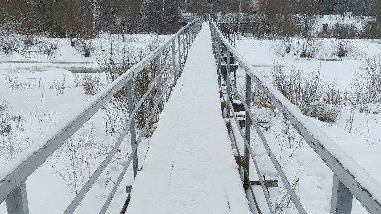 Тверичанка поблагодарила мужчин, которые спасли от снега мост в Твери - народные новости ТИА