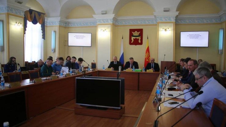 Тверские депутаты распределили дополнительные для города 28 млн рублей - новости ТИА