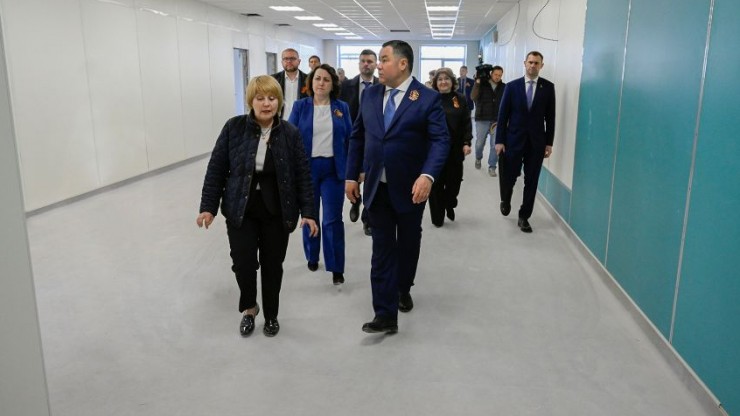 Игорь Руденя оценил работы по модернизации Центра образования №49 в Твери - новости ТИА