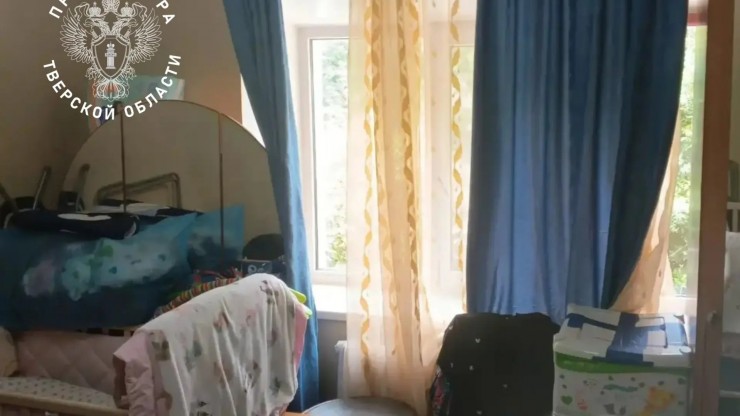 Стали известны обстоятельства падения мальчика из окна в Конаково - новости ТИА