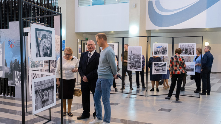 Ретроспективная фотовыставка об истории создания и развития Калининской АЭС открылась в Тверской области - новости ТИА