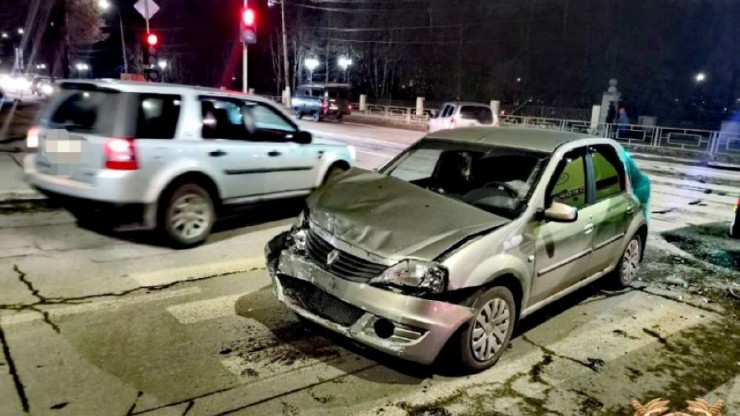 В Твери произошло ДТП, пострадала пассажирка - новости ТИА