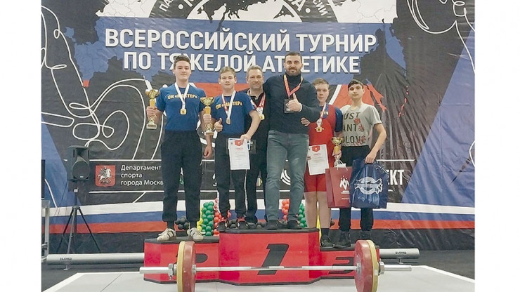 Штангисты из Тверской области завоевали золото на всероссийском турнире - новости ТИА