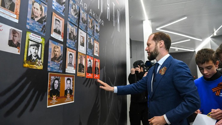 Виталий Королев рассказал о своих дедах-фронтовиках, снимки которых оставил на "Стене Памяти" - новости ТИА
