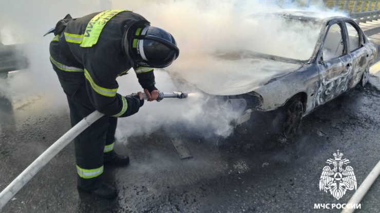 В Тверской области на М-11 загорелся легковой автомобиль - новости ТИА