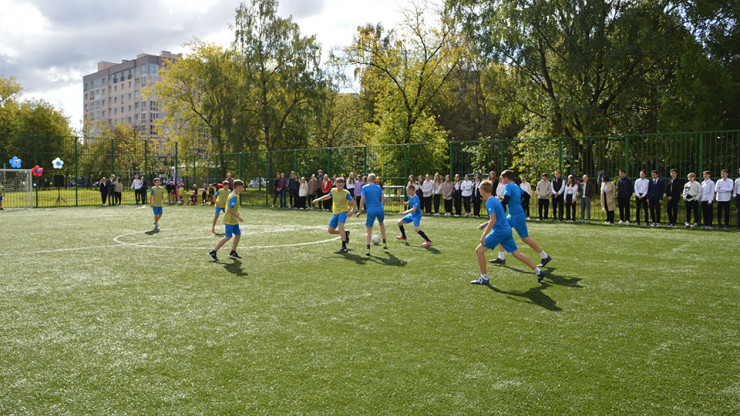 В школе № 36 в Твери открыли мини-футбольное поле - новости ТИА