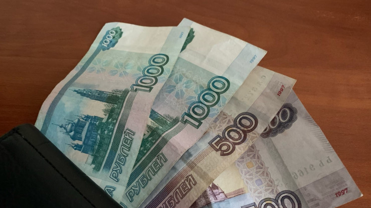 В Твери сотрудник офиса компании сотовой связи присвоил 5 000 рублей - новости ТИА