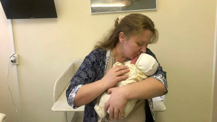 Многодетная мама из Тверской области получила звание "Мать-героиня" - новости ТИА
