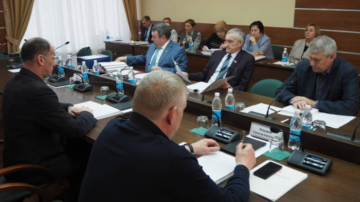 Тверские парламентарии приступили к рассмотрению областного бюджета - новости ТИА