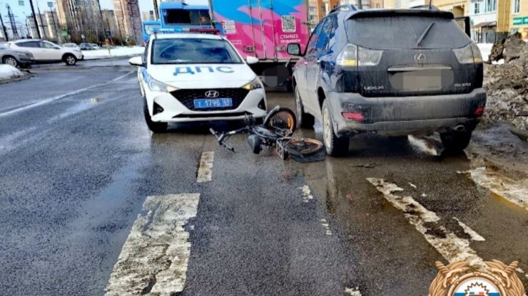 В Твери на пешеходном переходе Lexus сбил велосипедиста - новости ТИА