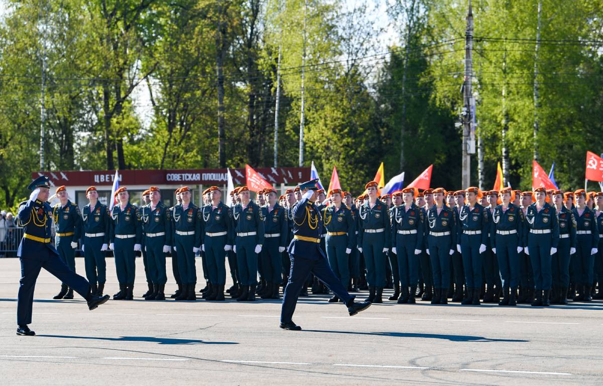 Во Ржеве официальные торжества завершились прохождением войск гарнизона -  ТИА