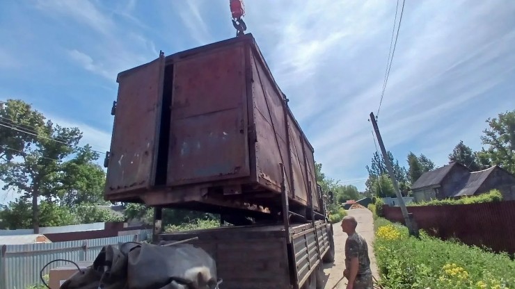 Волонтеры из Тверской области отправили в зону СВО вагончик для блиндажа - новости ТИА