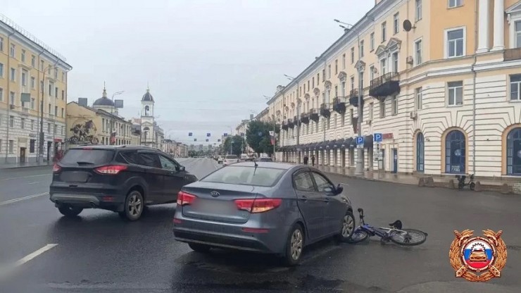 В центре Твери велосипедист попал под колеса авто - новости ТИА