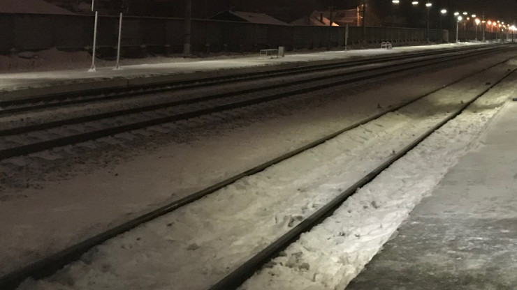 На железной дороге в Вышнем Волочке столкнулись автомобиль и грузовой поезд - новости ТИА