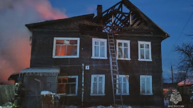 В Тверской области более семи часов тушили пожар в многоквартирном жилом доме - новости ТИА