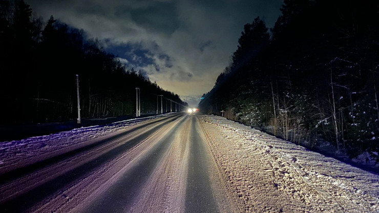 ГИБДД  рекомендует водителям быть осторожнее на дороге в снегопад - новости ТИА