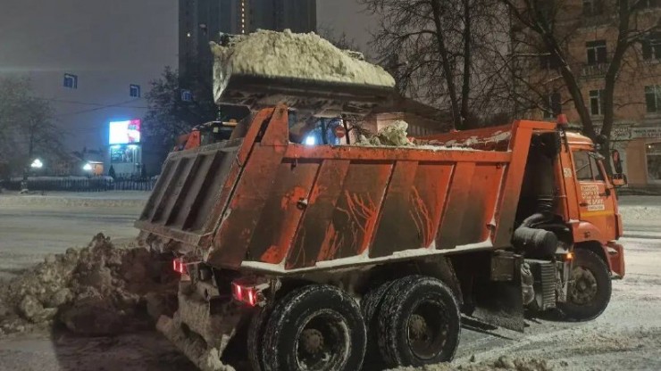 За ночь с улиц Твери вывезли 1700 кубометров снега - новости ТИА