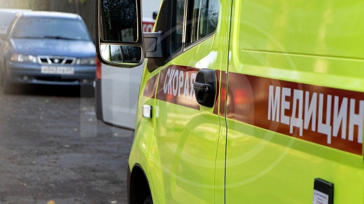 Еще один тверичанин стал жертвой падения наледи с крыши - новости ТИА