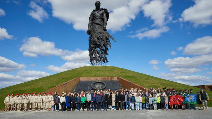 Дань памяти: РГО организовало масштабную поездку к мемориалу в Ржеве - новости ТИА