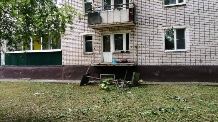 В Тверской области из-за рухнувших перил балкона пострадал человек - новости ТИА