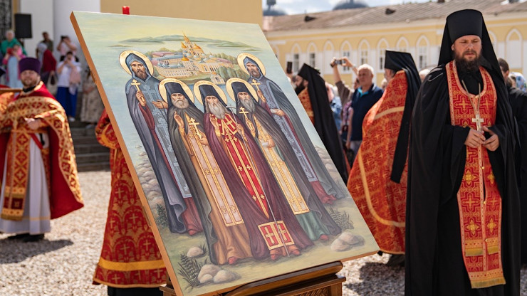 В Нило-Столобенской пустыни освятили икону местночтимых мучеников - новости ТИА