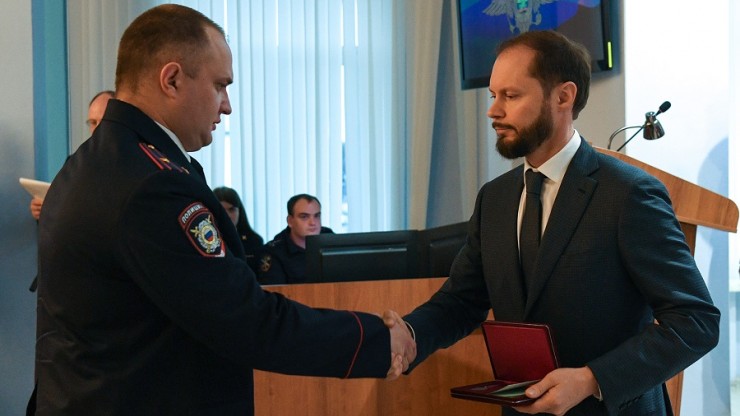 Врио губернатора Тверской области Виталий Королев вручил награды правоохранителям Верхневолжья - новости ТИА