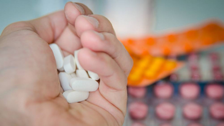 Росздравнадзор предупредил о задержках в поставках лекарств и мошенниках - новости ТИА