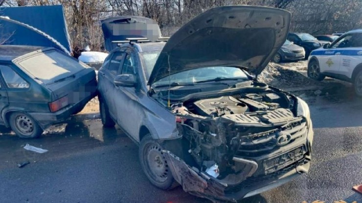 В Твери солнце ослепило автоледи, что спровоцировало ДТП - новости ТИА