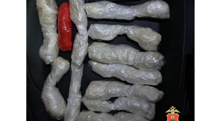 На трассе под Тверью полиция задержала мужчину с двумя килограммами наркотиков - новости ТИА